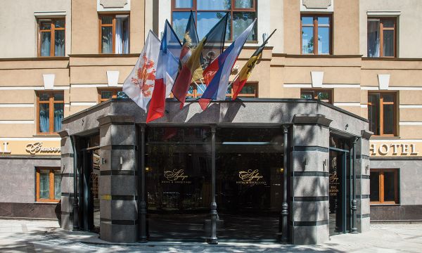 _aglaya_glavnyy_vhod_2